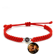 Lade das Bild in den Galerie-Viewer, Personalisiertes Fotoarmband | Fotoprojektion Bracelet Loanya Rot