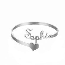 Lade das Bild in den Galerie-Viewer, Armreif mit Gravur und Herz jouelei Silber