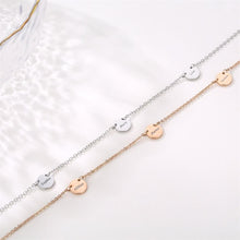 Lade das Bild in den Galerie-Viewer, LOANYA Halskette mit drei personalisierten Coins Loanya