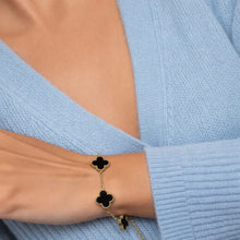 Lade das Bild in den Galerie-Viewer, Klee Armband mit Gravur Bracelet Loanya 
