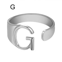 Lade das Bild in den Galerie-Viewer, Unique Buchstaben Ring jouelei Silber G 
