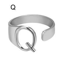 Lade das Bild in den Galerie-Viewer, Unique Buchstaben Ring jouelei Silber Q 

